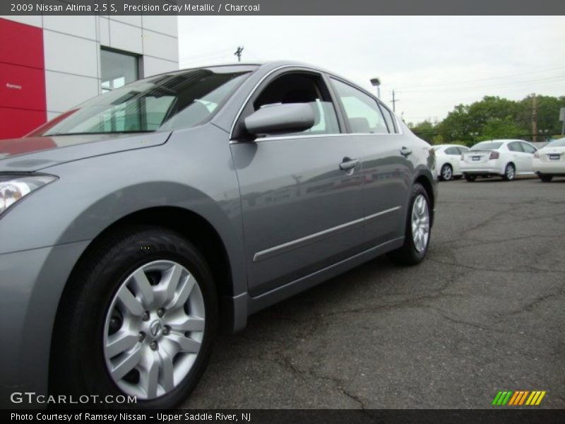 Precision Gray Metallic / Charcoal 2009 Nissan Altima 2.5 S