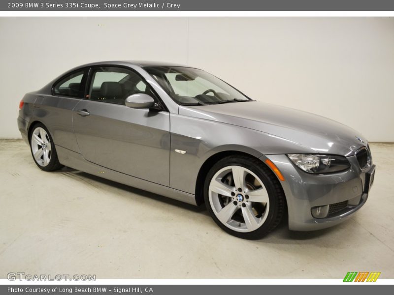 Front 3/4 View of 2009 3 Series 335i Coupe