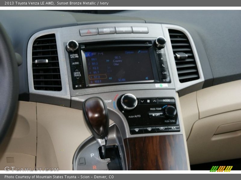 Controls of 2013 Venza LE AWD