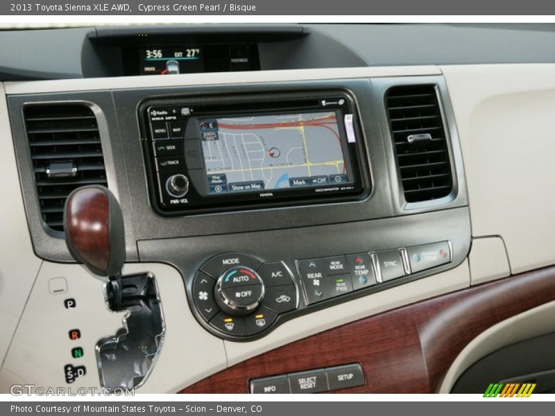 Controls of 2013 Sienna XLE AWD