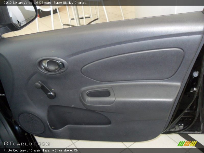 Super Black / Charcoal 2012 Nissan Versa 1.6 S Sedan