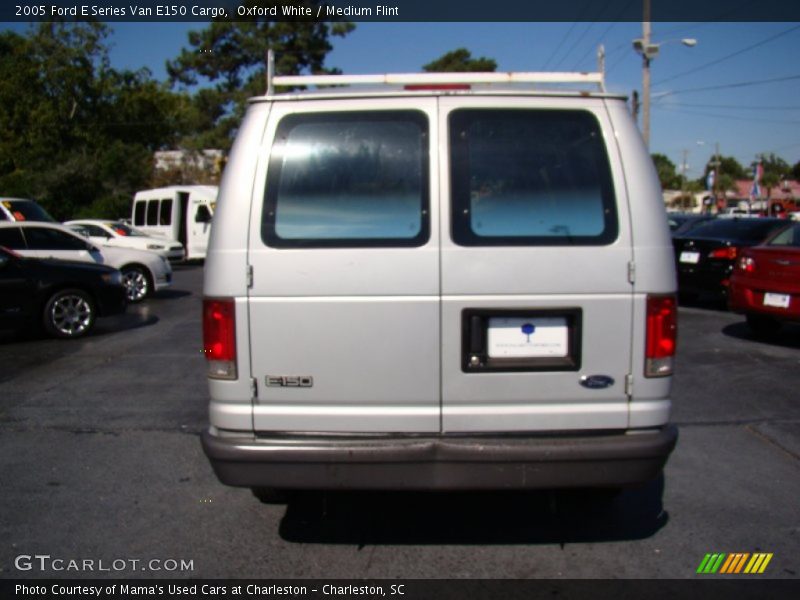 Oxford White / Medium Flint 2005 Ford E Series Van E150 Cargo
