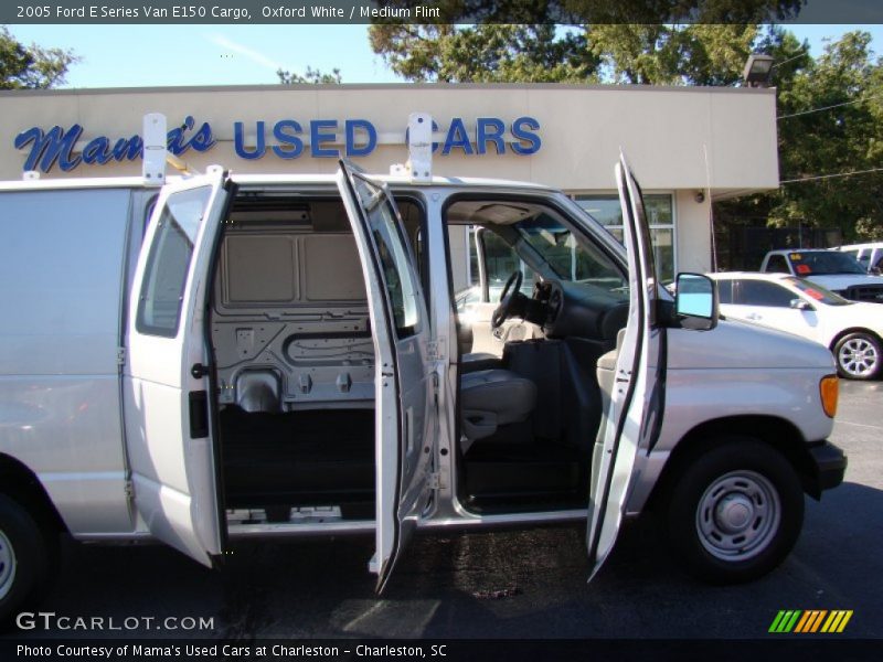 Oxford White / Medium Flint 2005 Ford E Series Van E150 Cargo