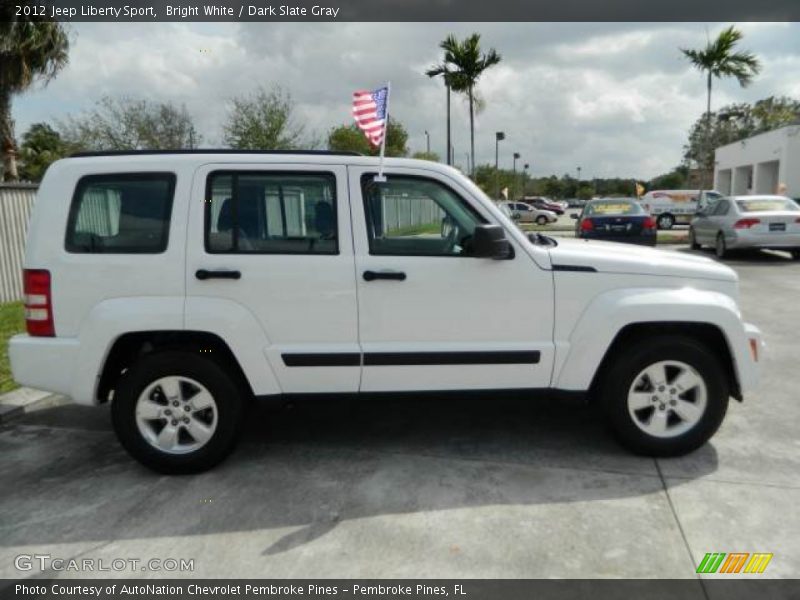 Bright White / Dark Slate Gray 2012 Jeep Liberty Sport
