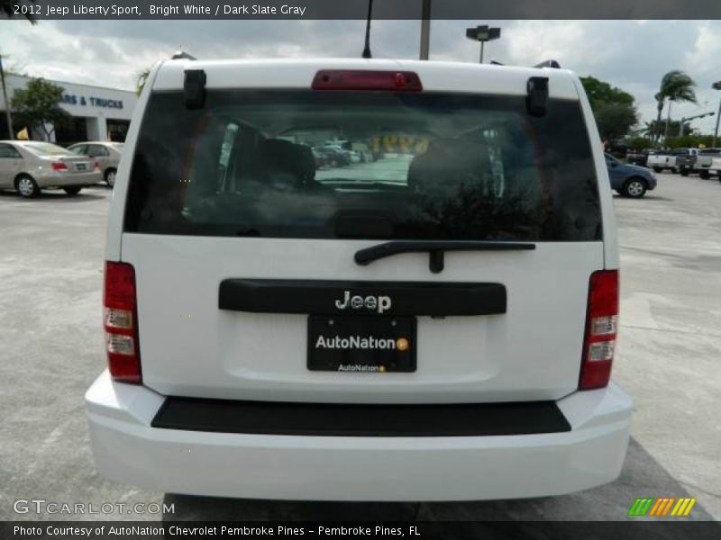 Bright White / Dark Slate Gray 2012 Jeep Liberty Sport