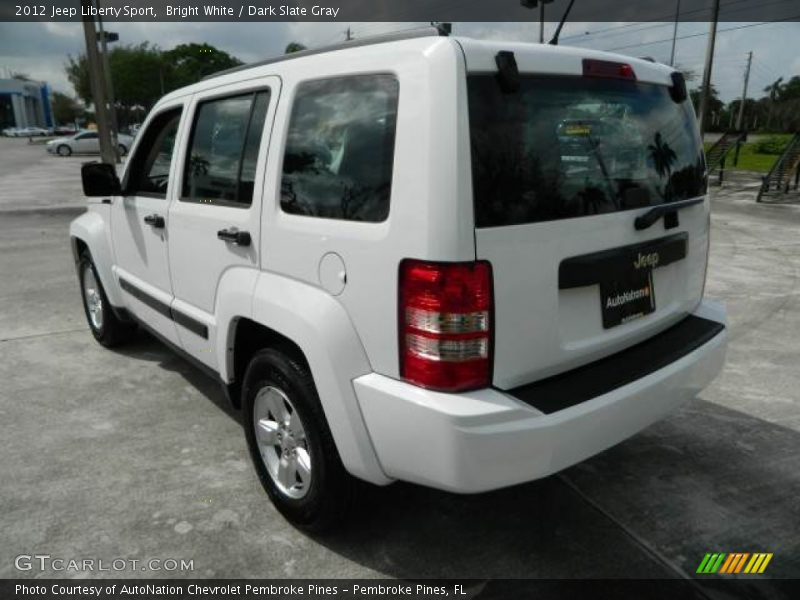 Bright White / Dark Slate Gray 2012 Jeep Liberty Sport