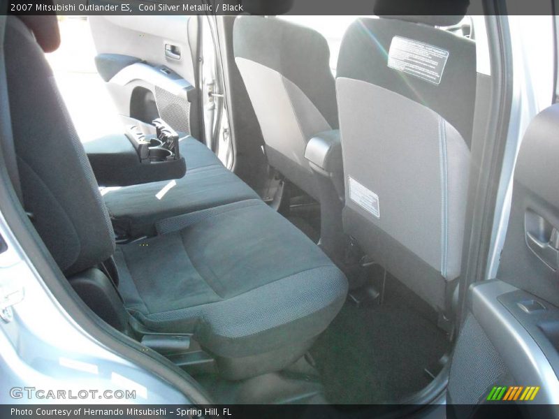 Cool Silver Metallic / Black 2007 Mitsubishi Outlander ES
