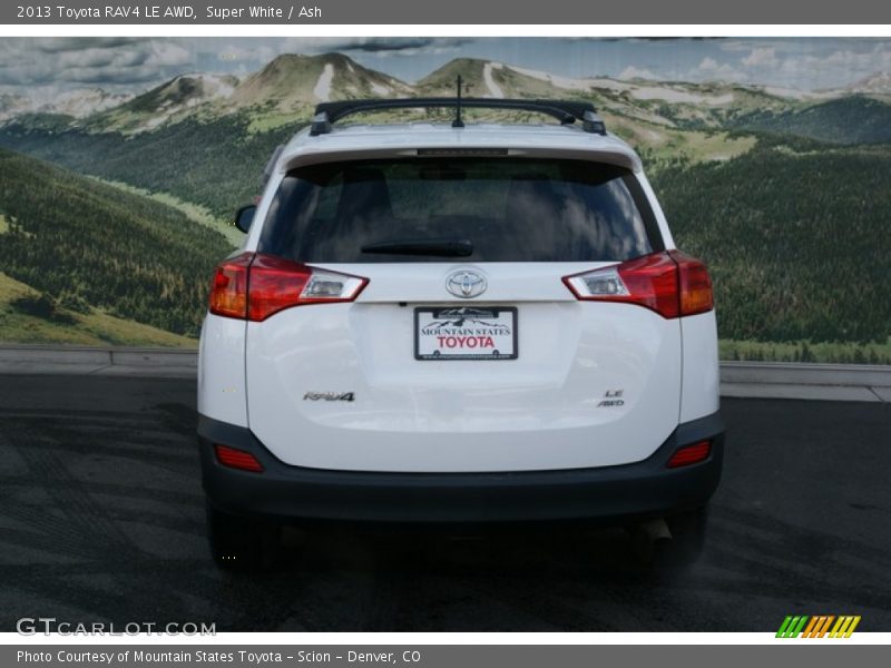 Super White / Ash 2013 Toyota RAV4 LE AWD