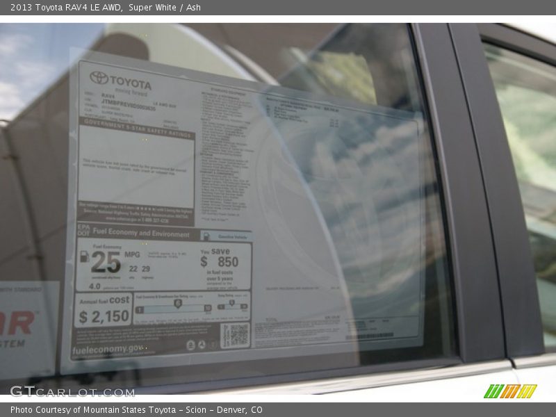 Super White / Ash 2013 Toyota RAV4 LE AWD