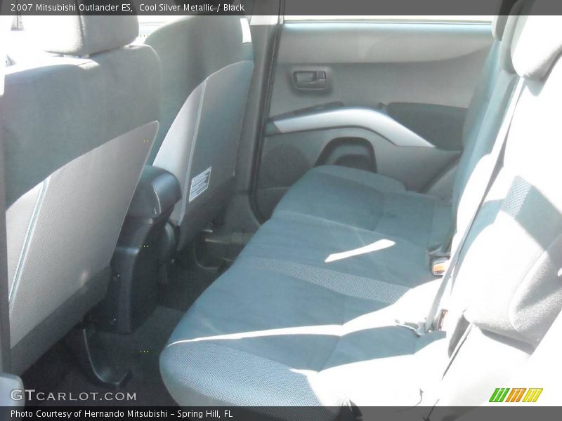 Cool Silver Metallic / Black 2007 Mitsubishi Outlander ES