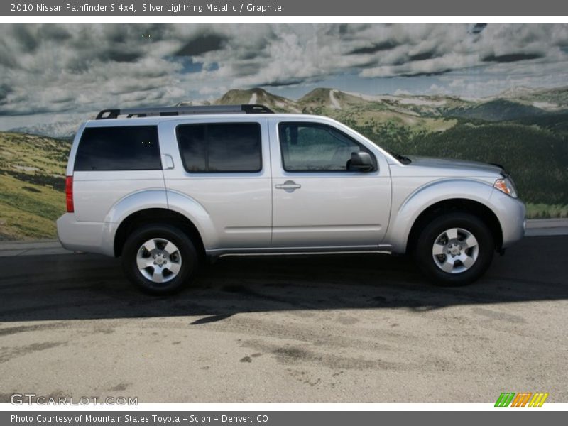 Silver Lightning Metallic / Graphite 2010 Nissan Pathfinder S 4x4