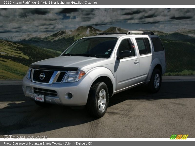 Silver Lightning Metallic / Graphite 2010 Nissan Pathfinder S 4x4