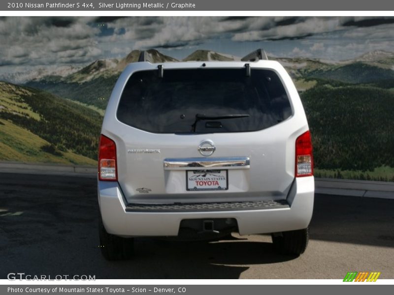 Silver Lightning Metallic / Graphite 2010 Nissan Pathfinder S 4x4