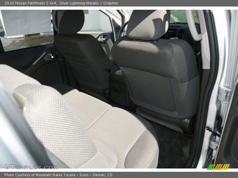 Silver Lightning Metallic / Graphite 2010 Nissan Pathfinder S 4x4