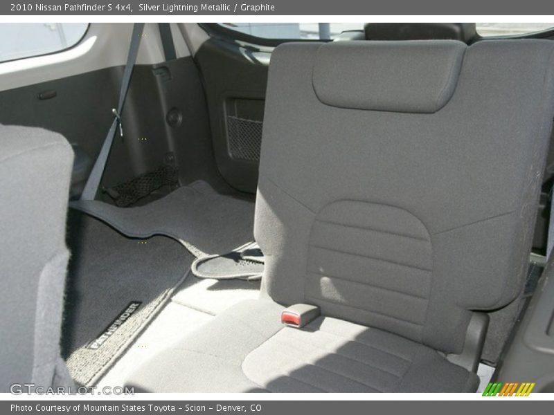 Silver Lightning Metallic / Graphite 2010 Nissan Pathfinder S 4x4