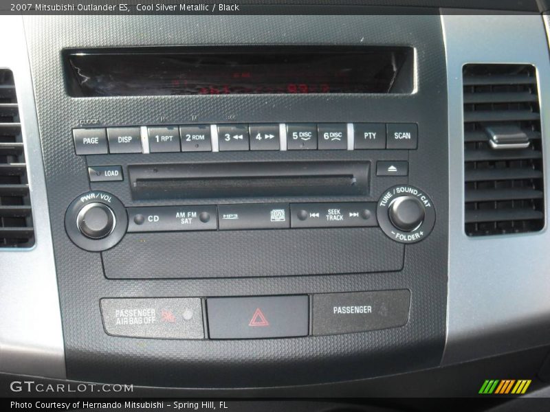 Cool Silver Metallic / Black 2007 Mitsubishi Outlander ES