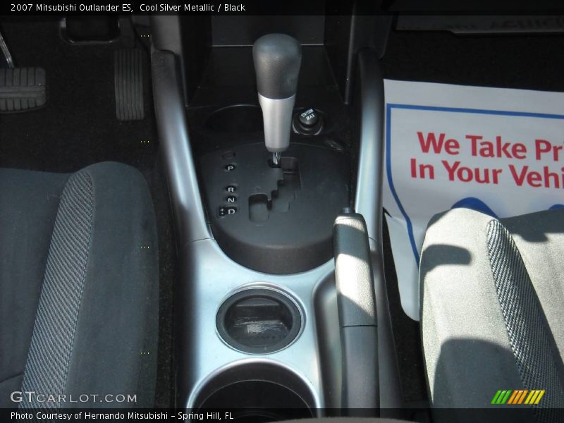 Cool Silver Metallic / Black 2007 Mitsubishi Outlander ES