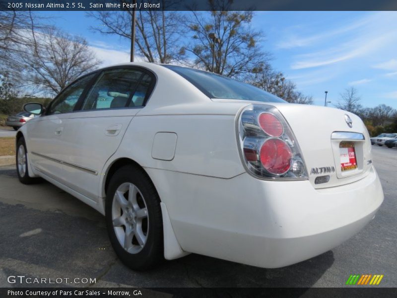 Satin White Pearl / Blond 2005 Nissan Altima 2.5 SL
