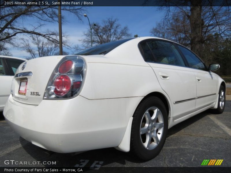 Satin White Pearl / Blond 2005 Nissan Altima 2.5 SL