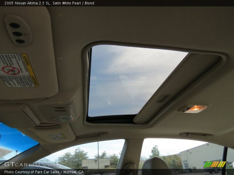 Satin White Pearl / Blond 2005 Nissan Altima 2.5 SL