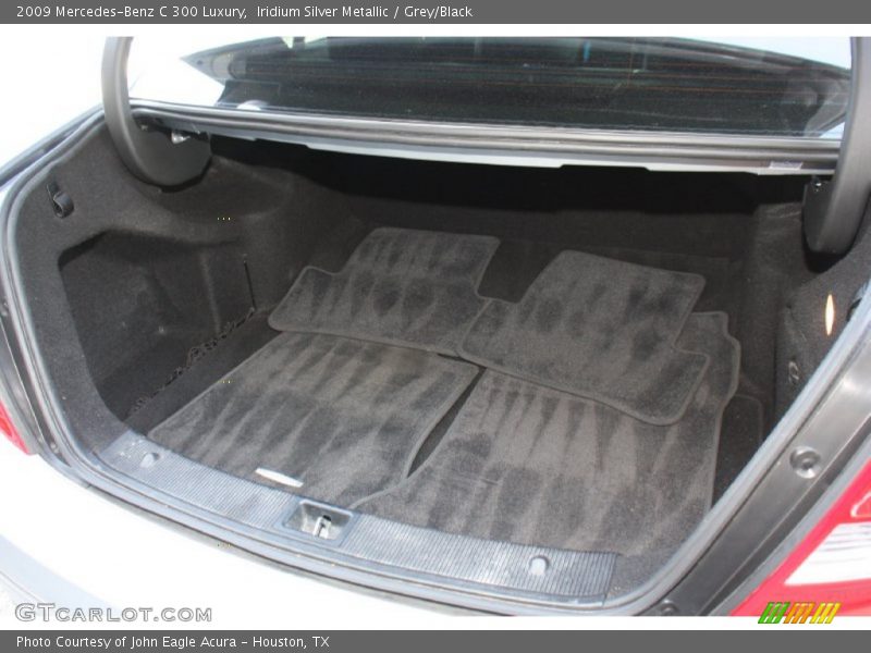  2009 C 300 Luxury Trunk