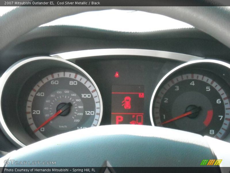 Cool Silver Metallic / Black 2007 Mitsubishi Outlander ES