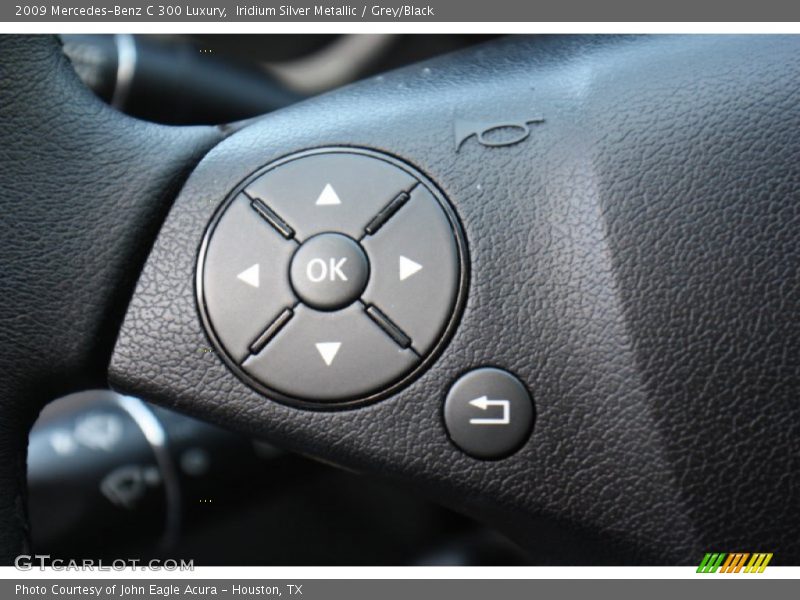Controls of 2009 C 300 Luxury