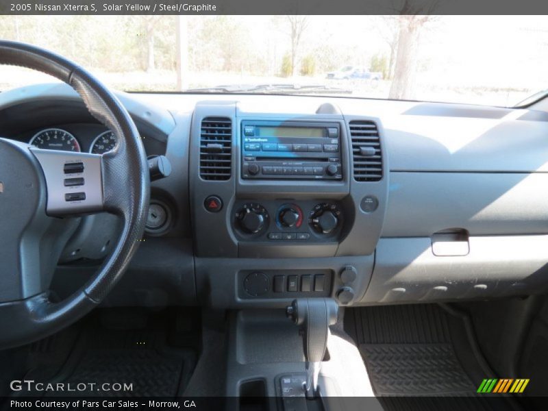Dashboard of 2005 Xterra S