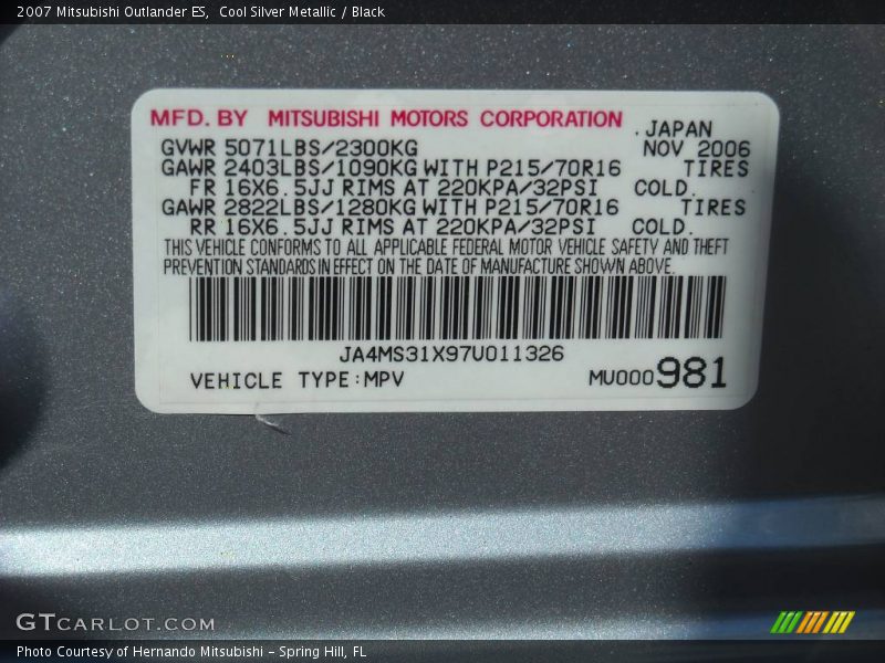 Cool Silver Metallic / Black 2007 Mitsubishi Outlander ES