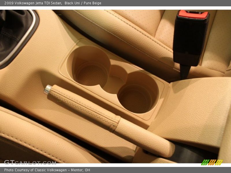 Black Uni / Pure Beige 2009 Volkswagen Jetta TDI Sedan