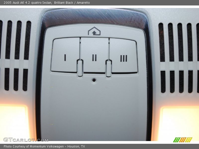 Controls of 2005 A6 4.2 quattro Sedan