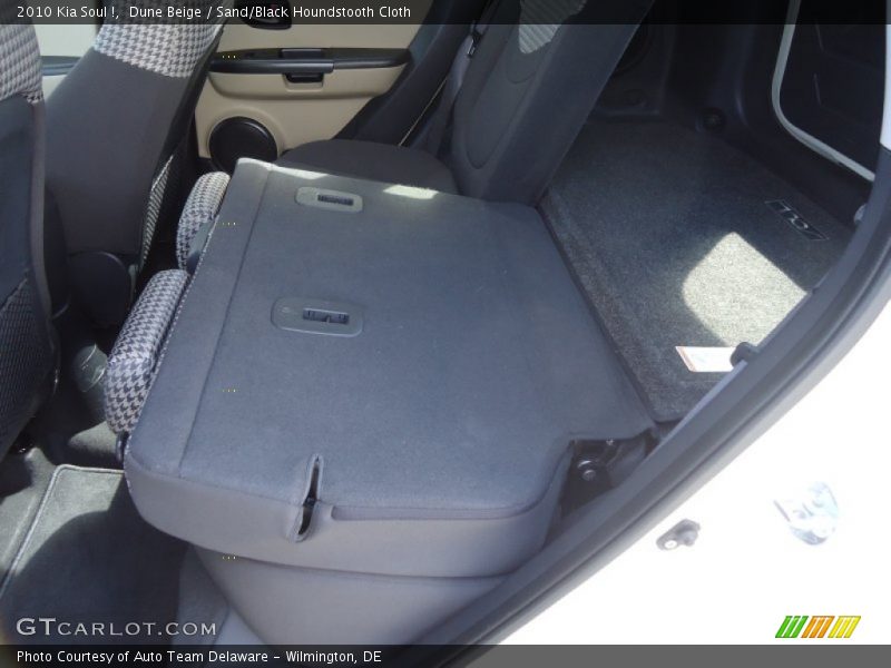 Dune Beige / Sand/Black Houndstooth Cloth 2010 Kia Soul !