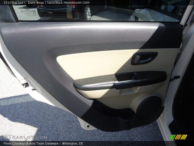 Dune Beige / Sand/Black Houndstooth Cloth 2010 Kia Soul !