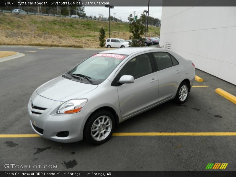 Silver Streak Mica / Dark Charcoal 2007 Toyota Yaris Sedan