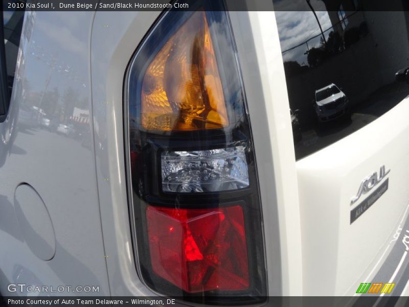 Dune Beige / Sand/Black Houndstooth Cloth 2010 Kia Soul !