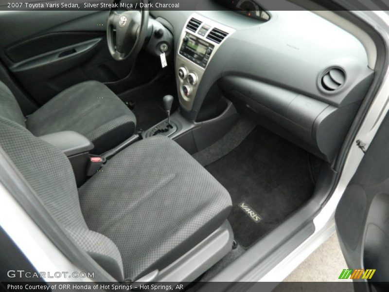 Silver Streak Mica / Dark Charcoal 2007 Toyota Yaris Sedan