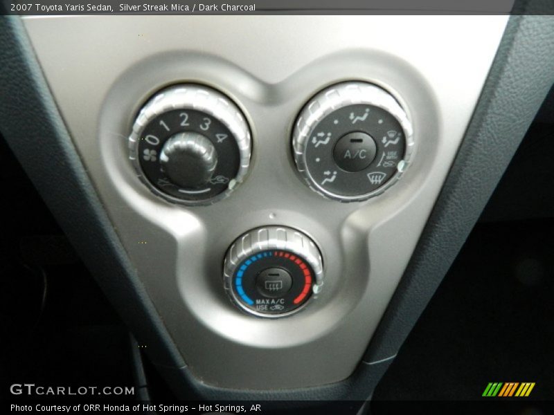 Silver Streak Mica / Dark Charcoal 2007 Toyota Yaris Sedan