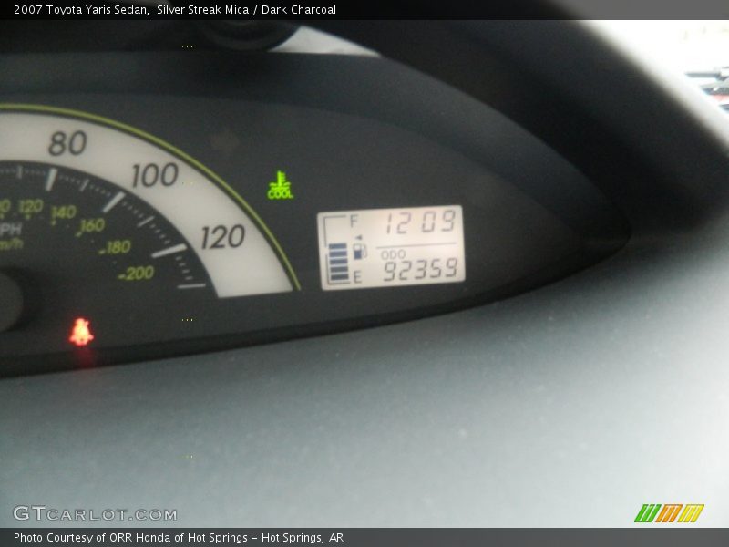 Silver Streak Mica / Dark Charcoal 2007 Toyota Yaris Sedan