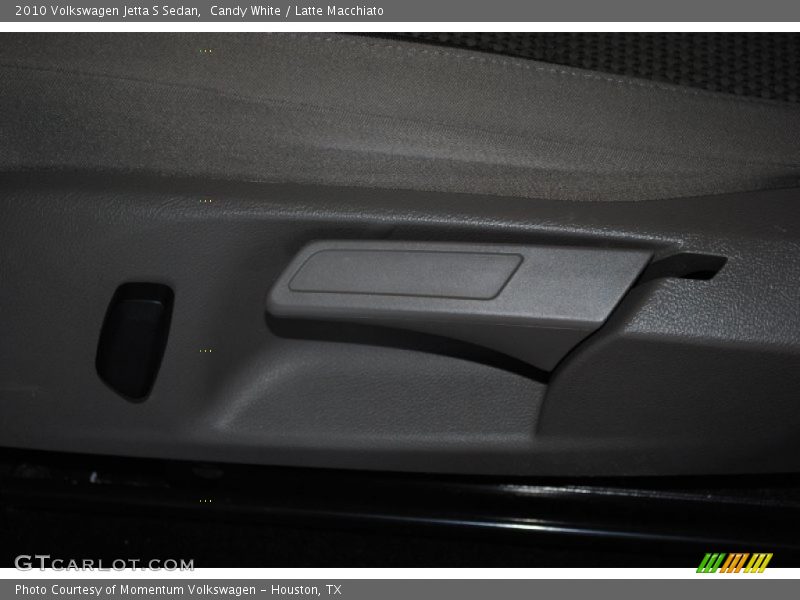 Candy White / Latte Macchiato 2010 Volkswagen Jetta S Sedan