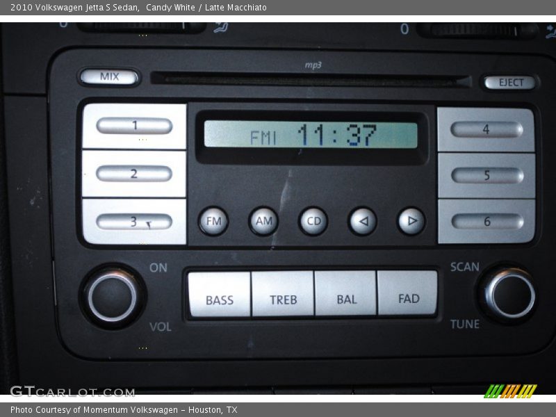 Candy White / Latte Macchiato 2010 Volkswagen Jetta S Sedan