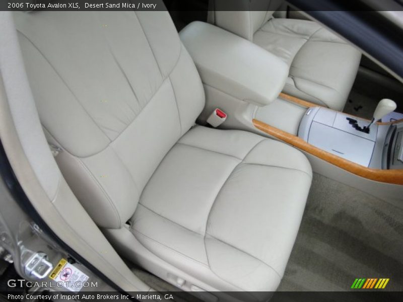 Desert Sand Mica / Ivory 2006 Toyota Avalon XLS