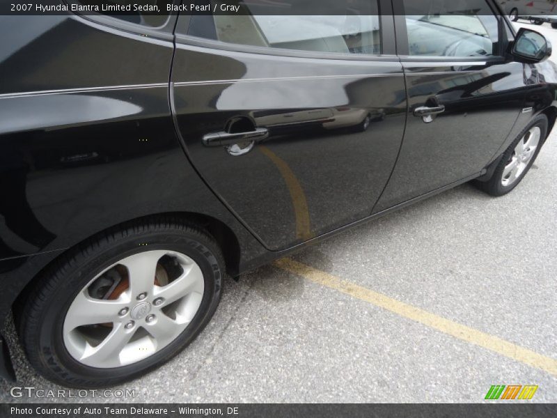 Black Pearl / Gray 2007 Hyundai Elantra Limited Sedan