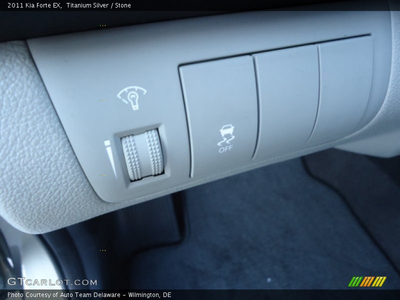 Titanium Silver / Stone 2011 Kia Forte EX