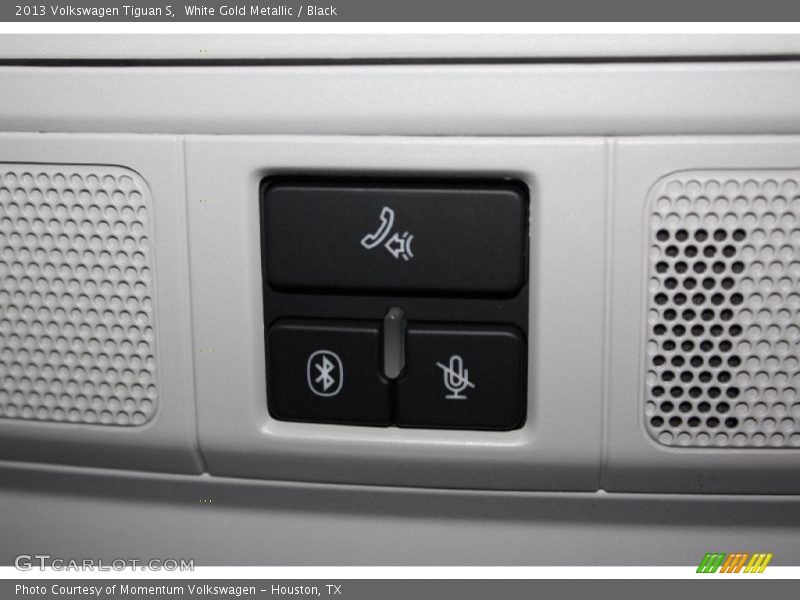 White Gold Metallic / Black 2013 Volkswagen Tiguan S