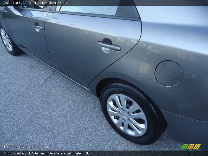 Titanium Silver / Stone 2011 Kia Forte EX