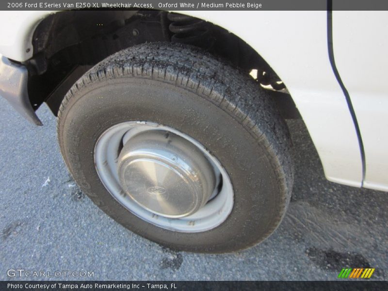 Oxford White / Medium Pebble Beige 2006 Ford E Series Van E250 XL Wheelchair Access
