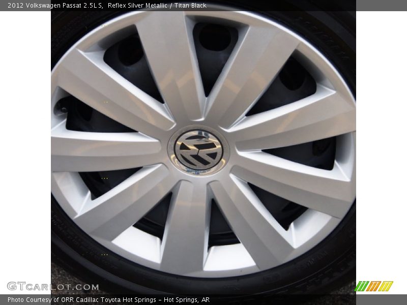 Reflex Silver Metallic / Titan Black 2012 Volkswagen Passat 2.5L S