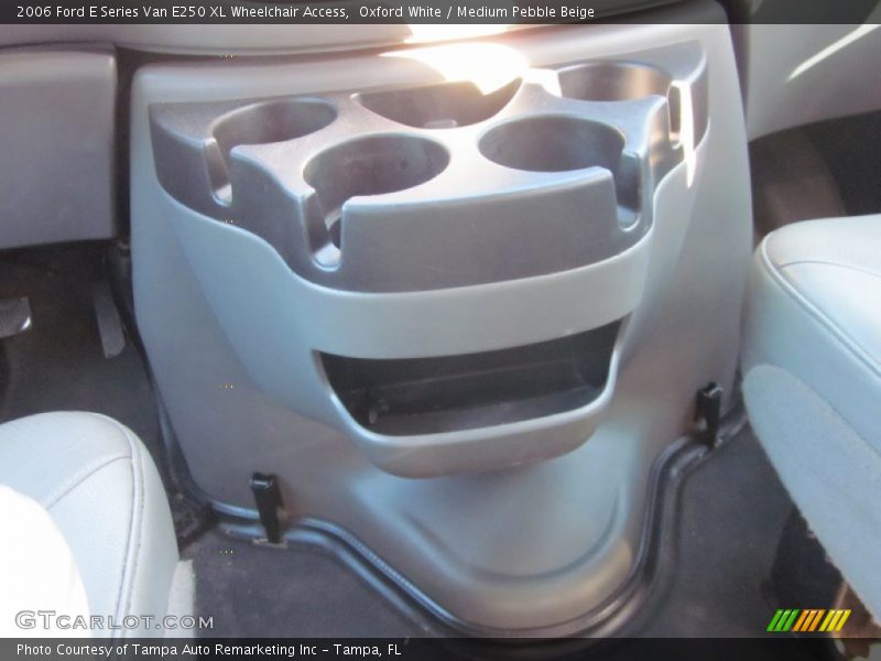Oxford White / Medium Pebble Beige 2006 Ford E Series Van E250 XL Wheelchair Access