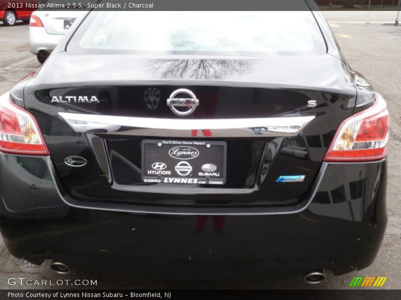 Super Black / Charcoal 2013 Nissan Altima 2.5 S