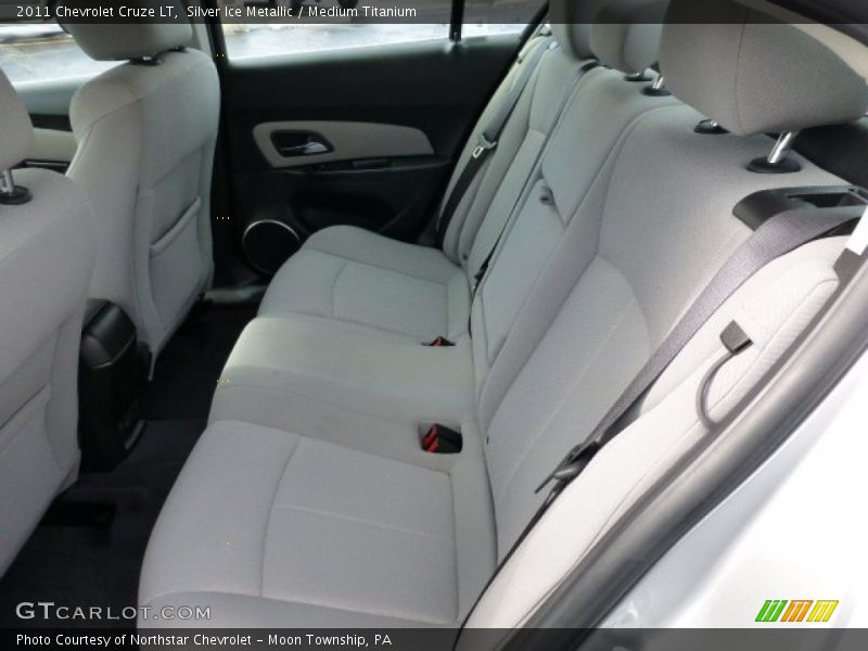 Silver Ice Metallic / Medium Titanium 2011 Chevrolet Cruze LT